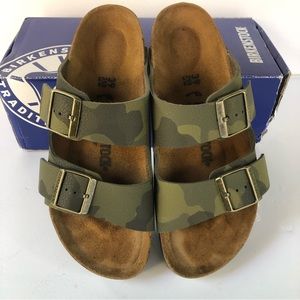 Birkenstock Arizona Camo Green. Womens Size 8